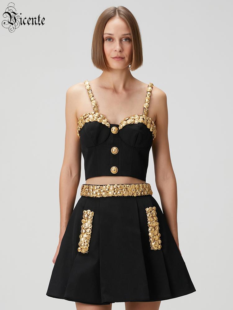 Formal Women'S Wear - ชุดเดรสสองชิ้นสีดำ VC พร้อมกระดุมสีทอง เสื้อครอปหรูหราและกระโปรงทรงเอเอวสูง ชุดแฟชั่นสำหรับงานสังสรรค์และวันหยุด